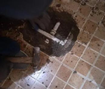昆明市卫生间漏水维修公司为您分享下卫生间渗水如何处理及注意事项